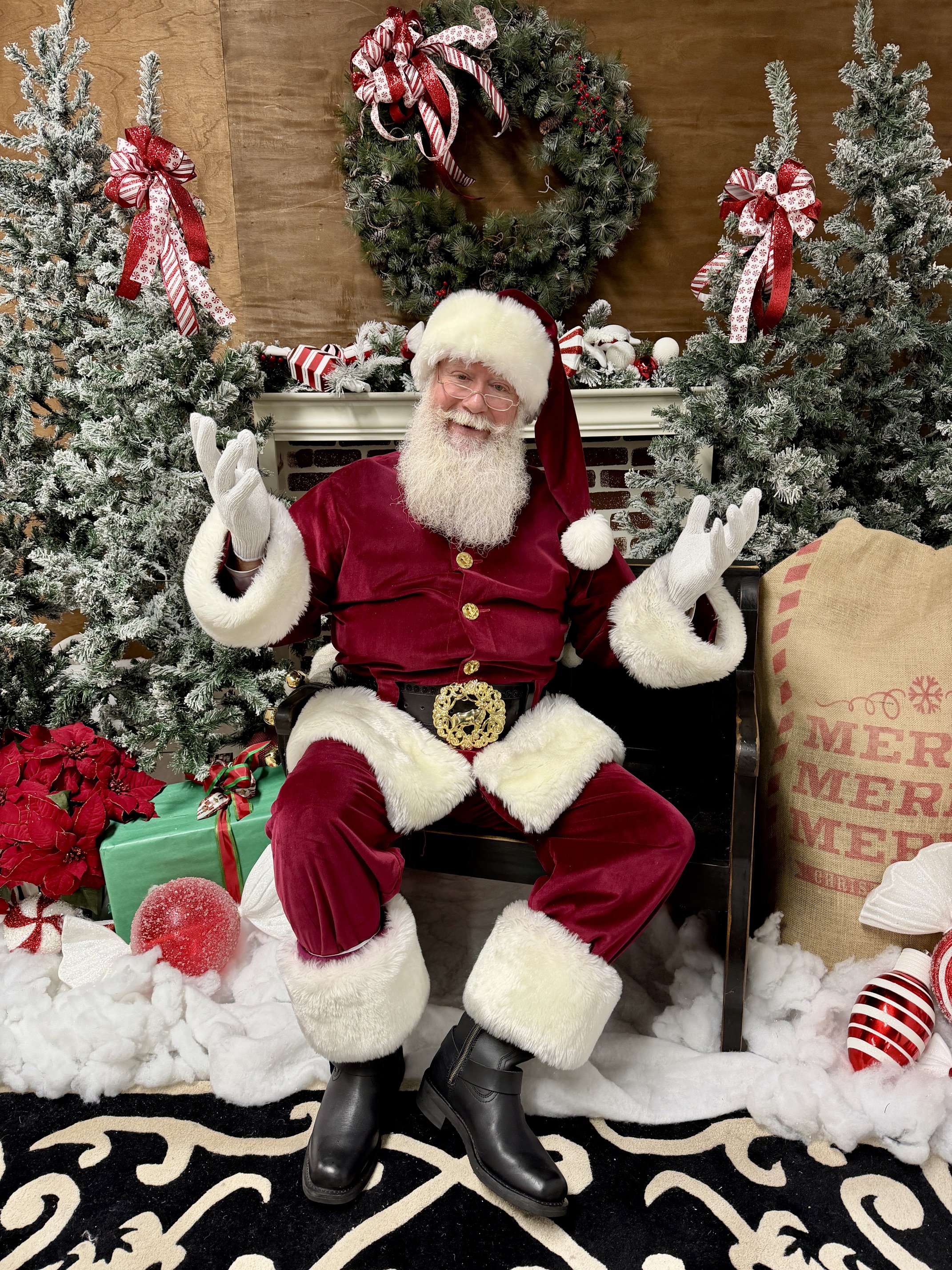 GA Santa Phillip waiting for visits from the children