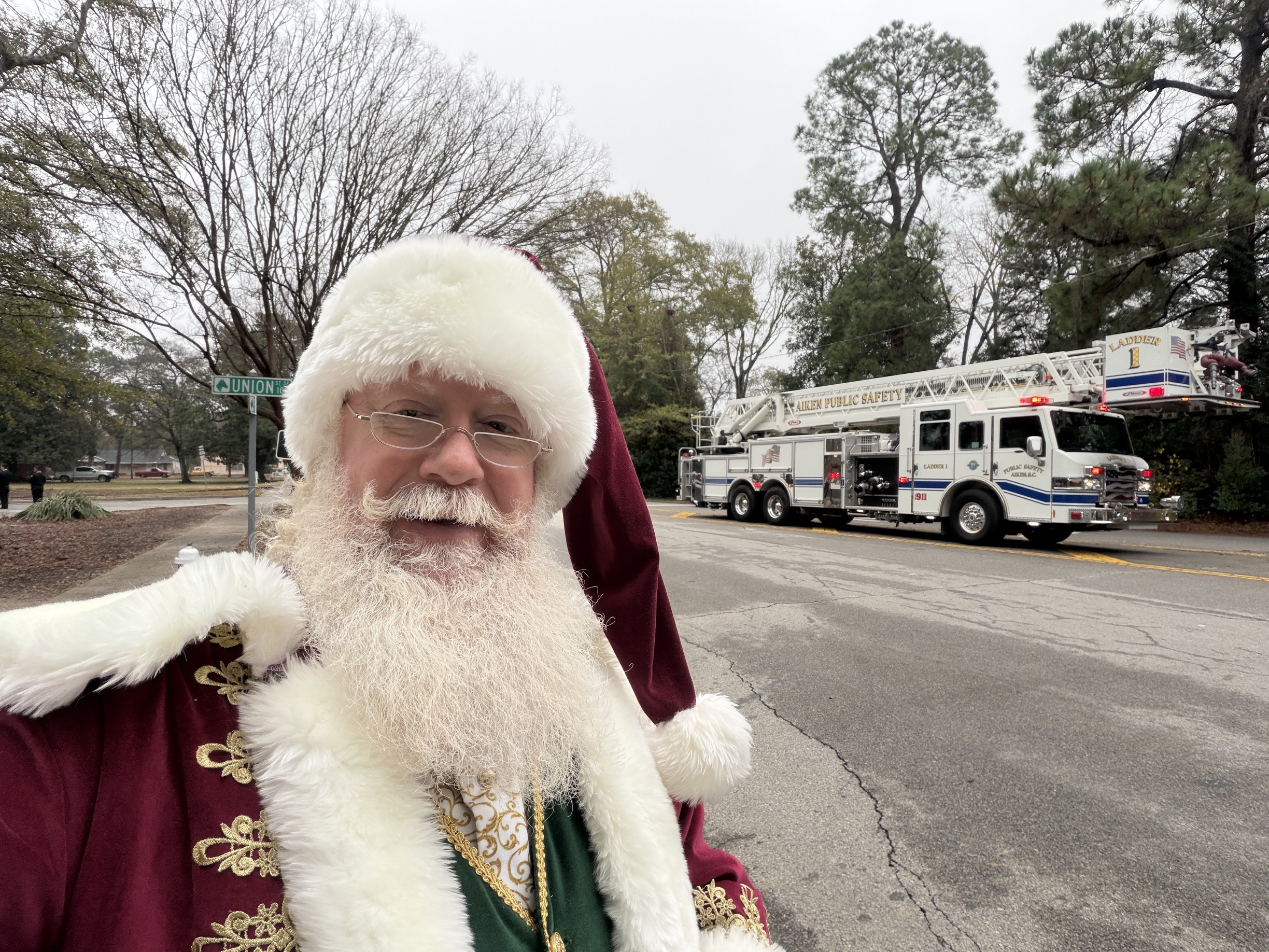 GA Santa Phillip getting ready for Downtown Aiken Parade